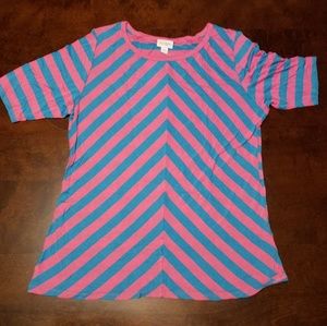LuLaRoe Gigi shirt